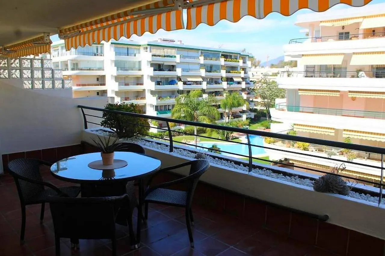 Apartamento En Marbella Junto A Campos De Golf contacts
